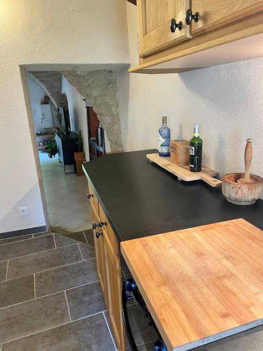 Charmante Maison De Village Au Pied Du Luberon Cabrieres-d'Aigues Buitenkant foto