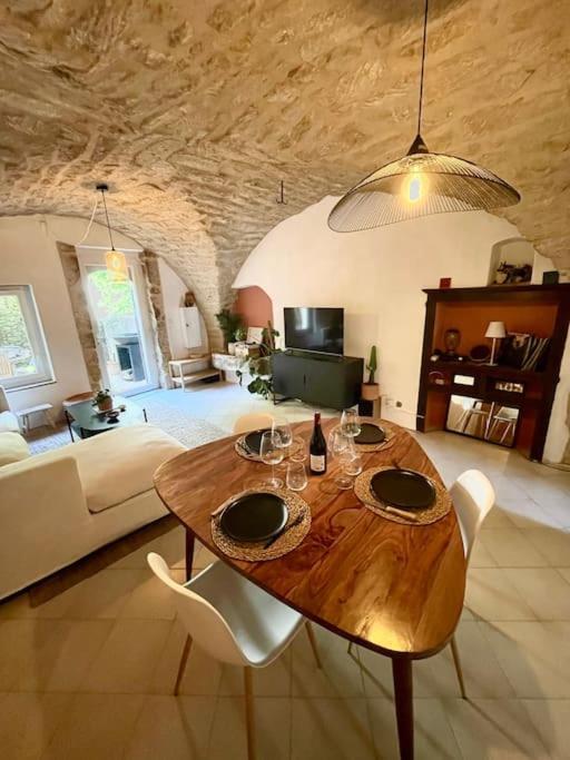 Charmante Maison De Village Au Pied Du Luberon Cabrieres-d'Aigues Buitenkant foto